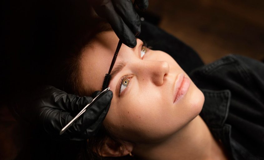 Услуги бровей